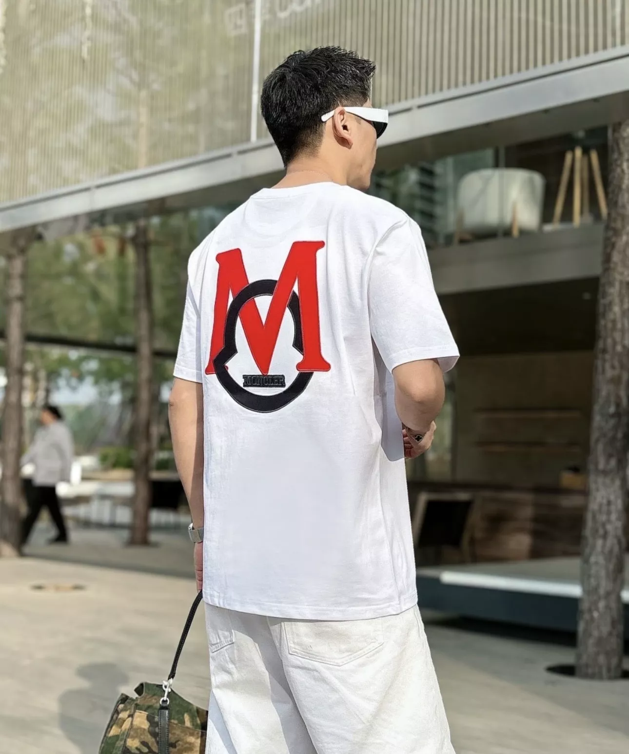 몽클레어 후면 빅 엠 패치 자수 반팔 티셔츠 상세 이미지 11