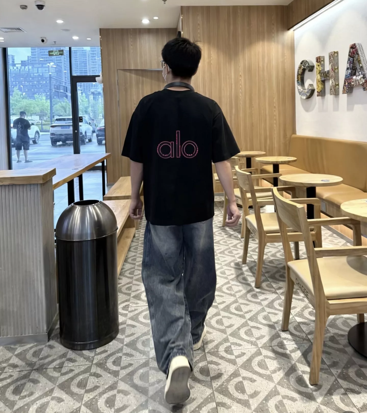 알로 백 로고 자수 반소매 티셔츠 상세 이미지 19
