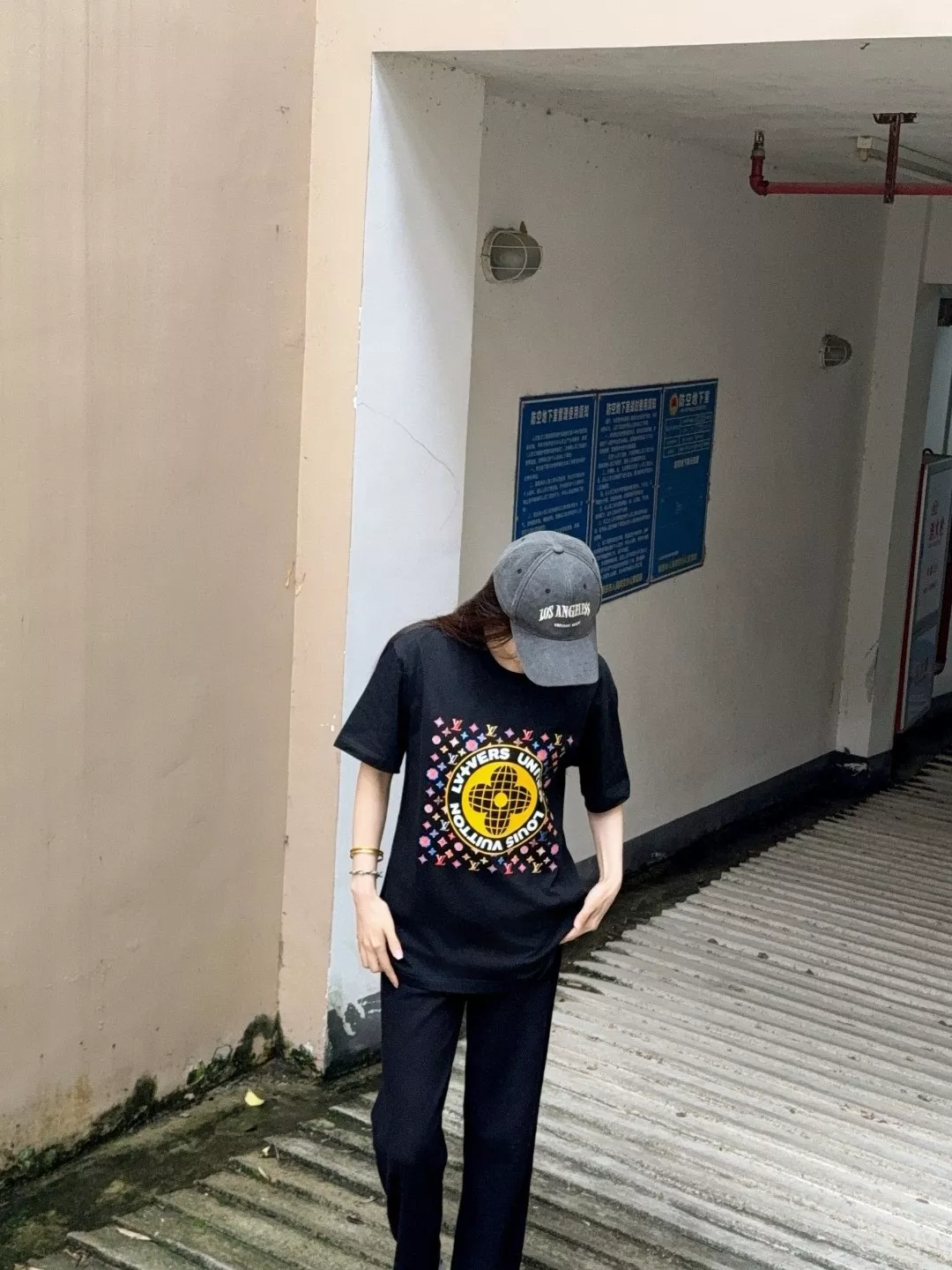 루이비통 인쇄 로고 레터링 반소매 상세 이미지 16