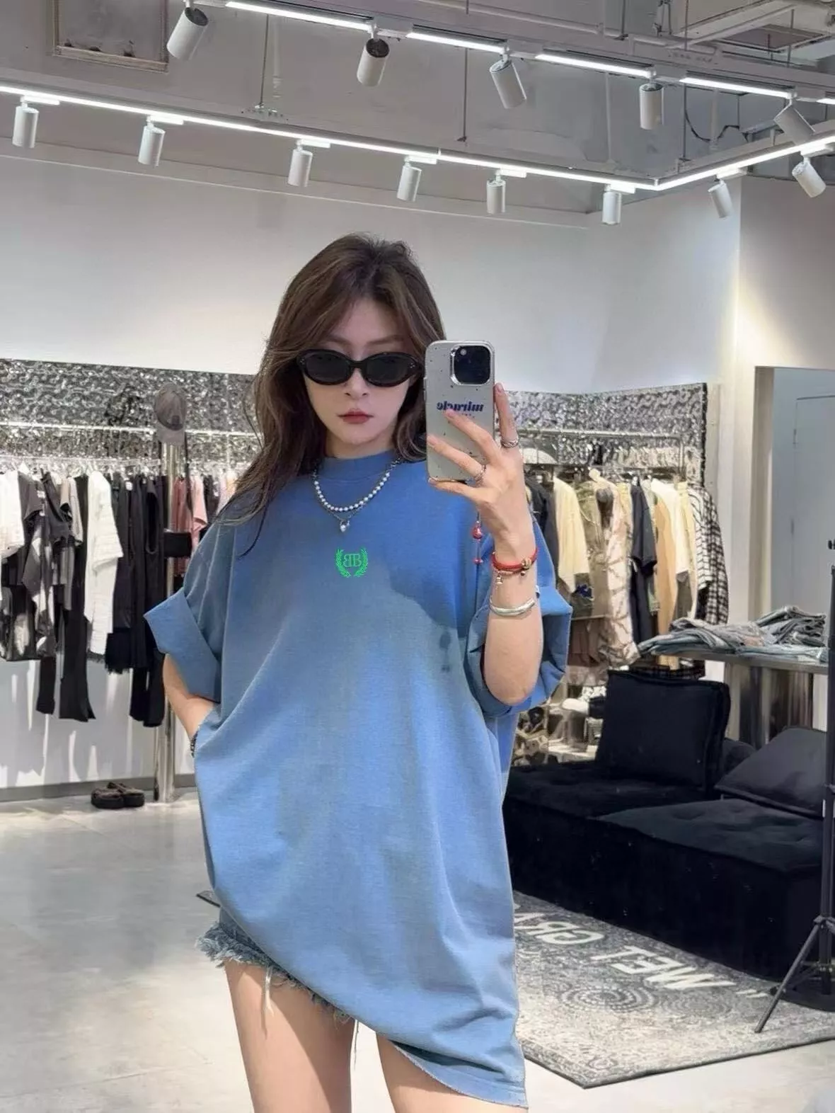 발렌시아가 더블 비 자수 워싱 반소매 티셔츠 상세 이미지 18
