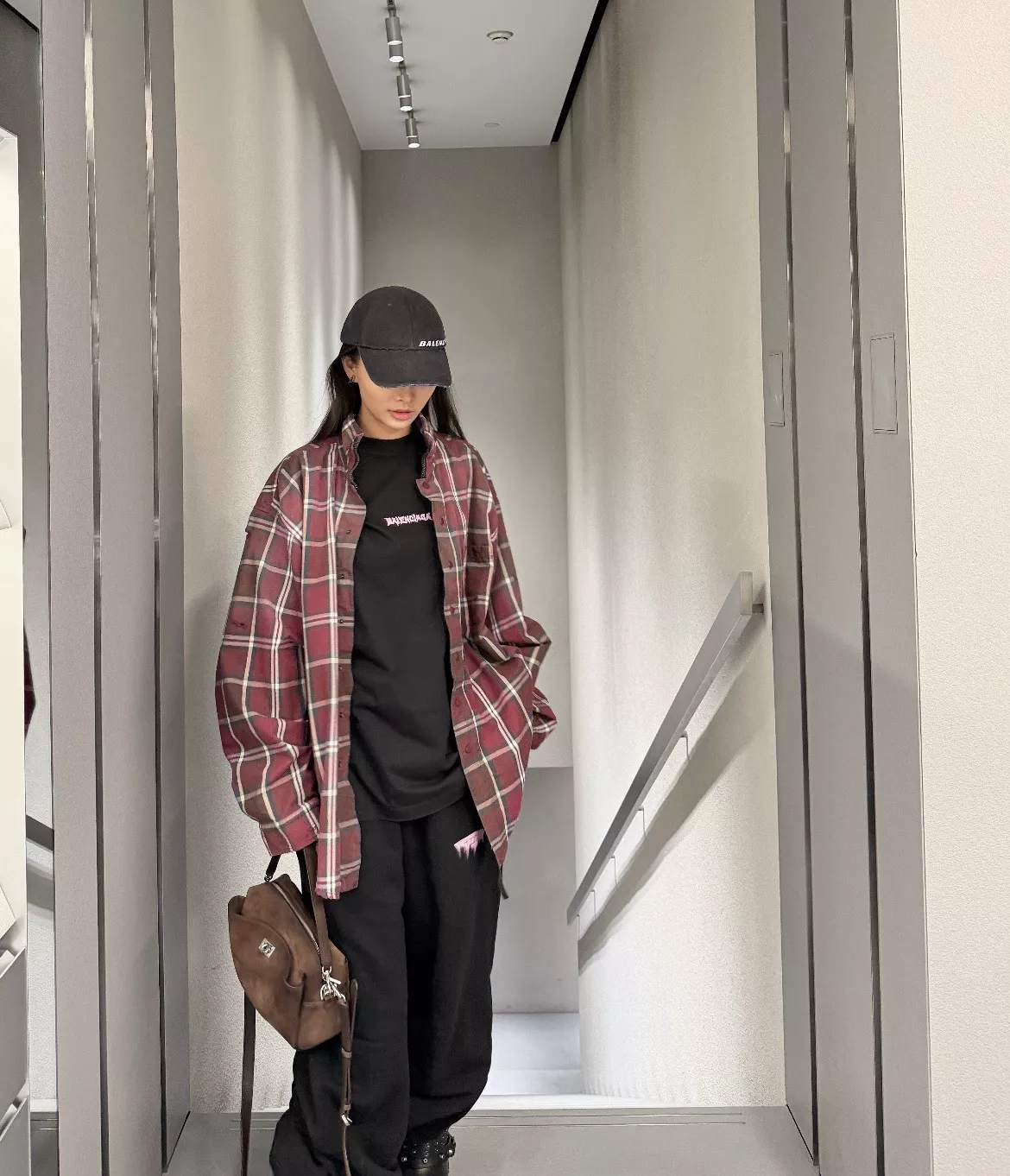발렌시아가 3B 디졸브 핑크 프린트 팬츠 상세 이미지 15