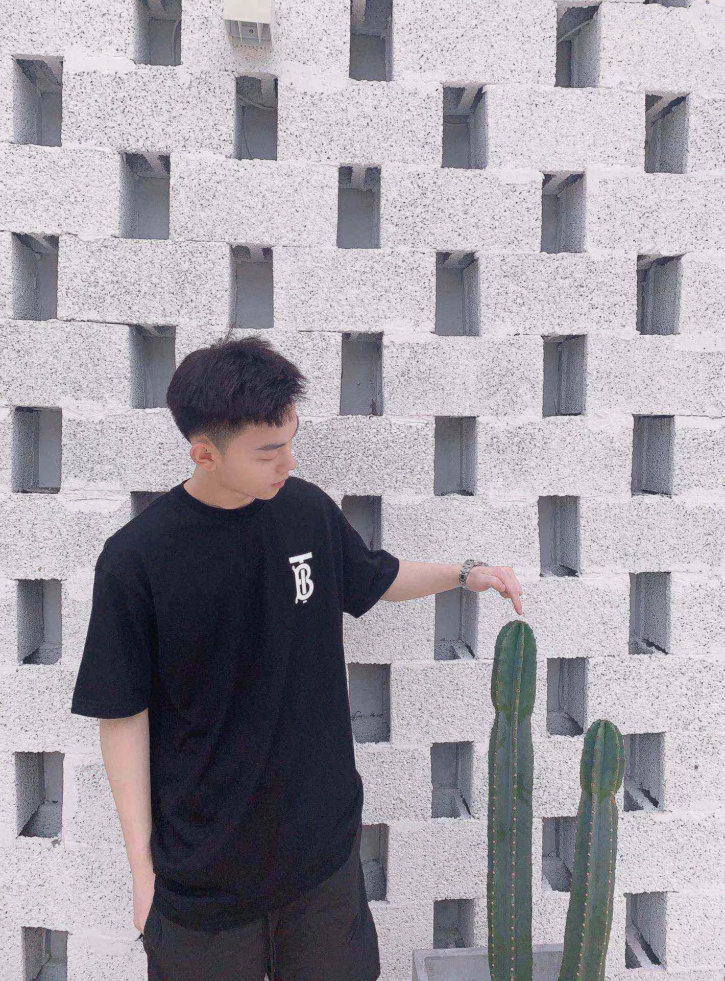 버버리 클래식 TB 레터링 반소매 티셔츠 상세 이미지 27