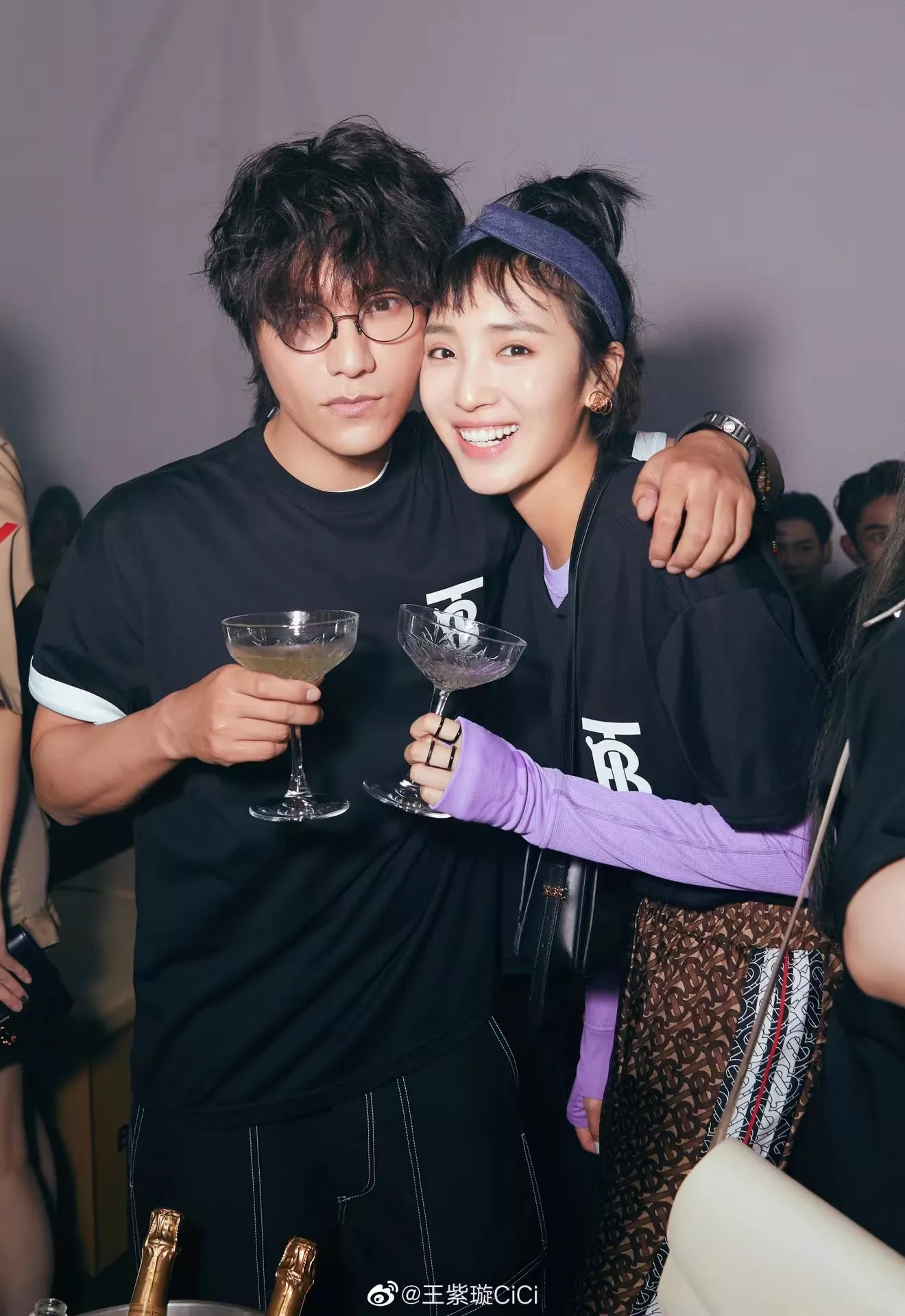 버버리 클래식 TB 레터링 반소매 티셔츠 상세 이미지 18