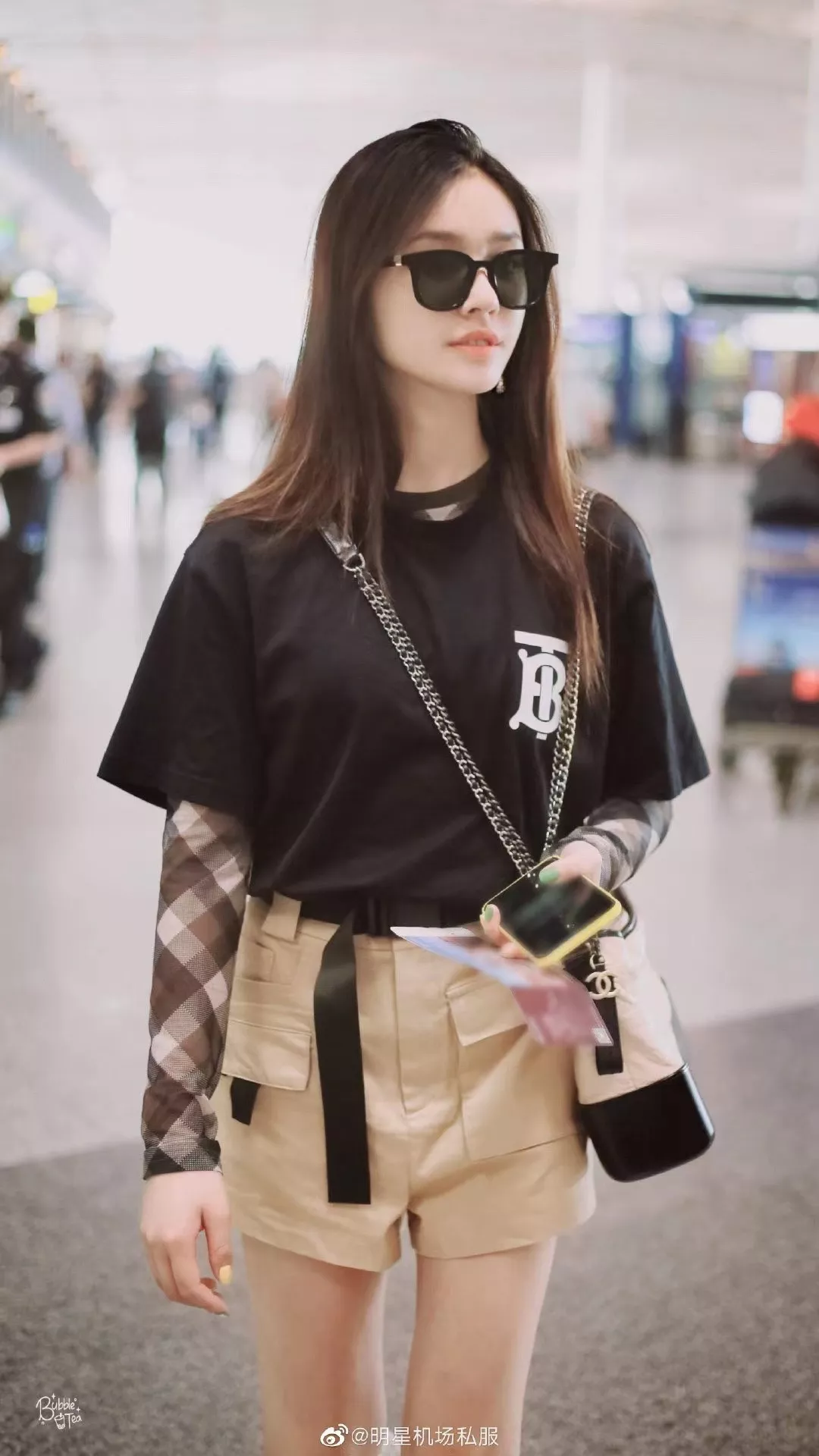 버버리 클래식 TB 레터링 반소매 티셔츠 상세 이미지 11