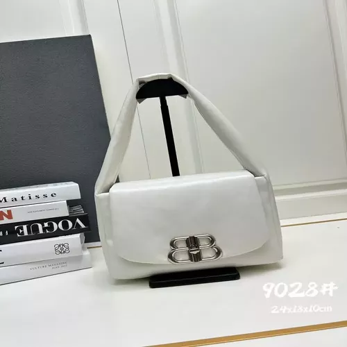 발렌시아가 모나코 시리즈 송아지가죽 숄더백