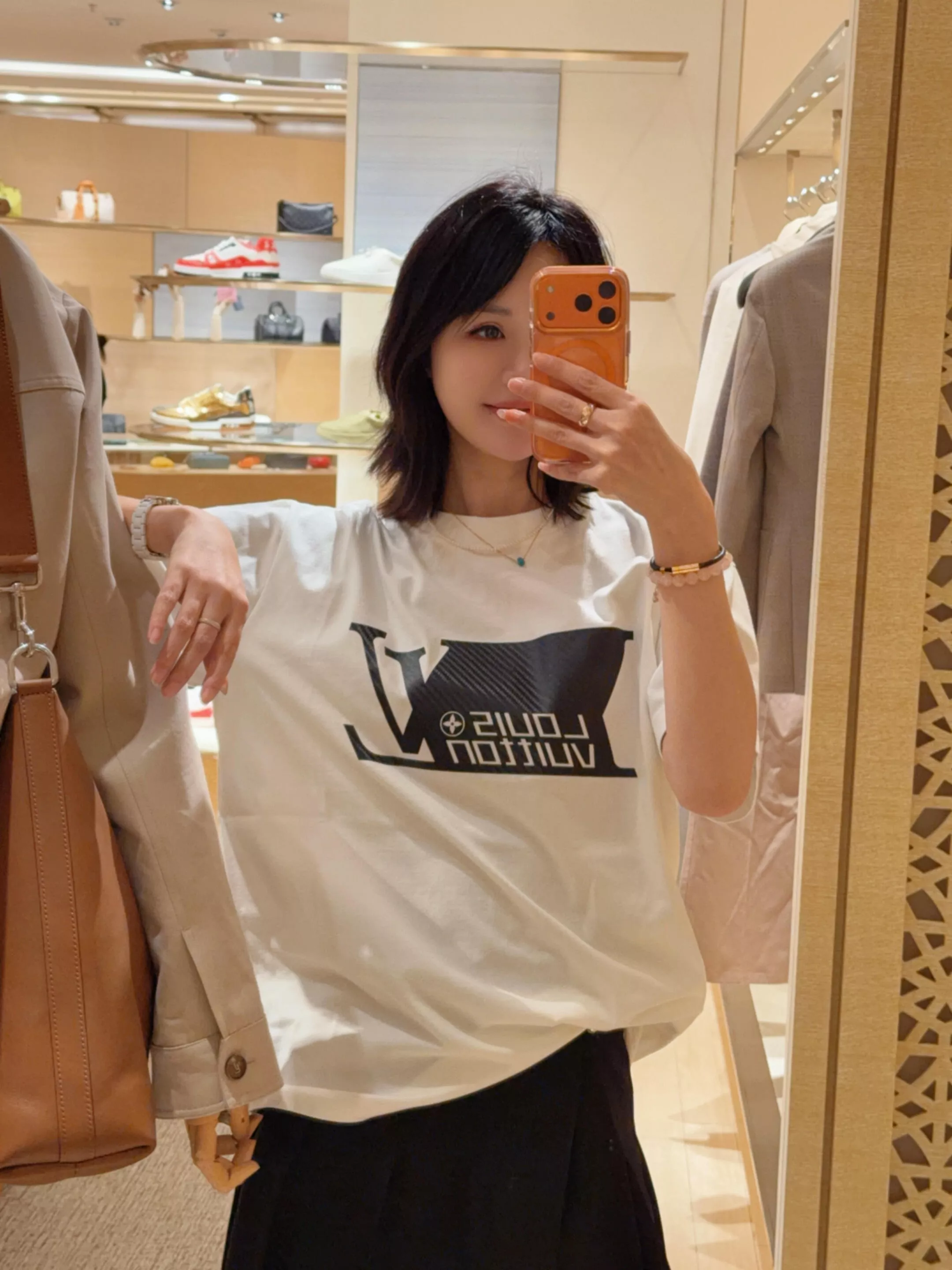 루이비통 인쇄 로고 반소매 티셔츠 상세 이미지 19