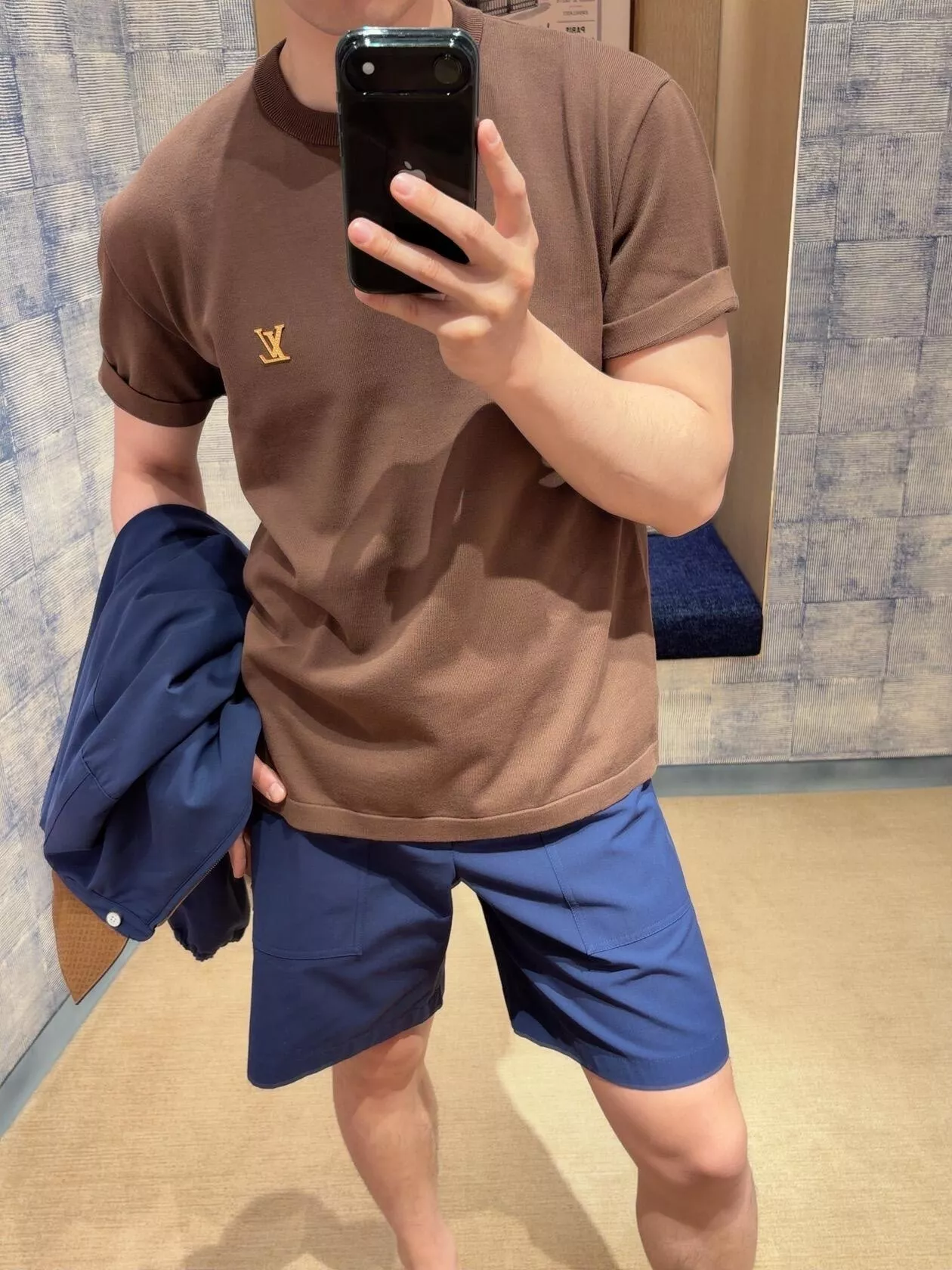 루이비통 로고 포인트 반소매 라운드 티셔츠 상세 이미지 34
