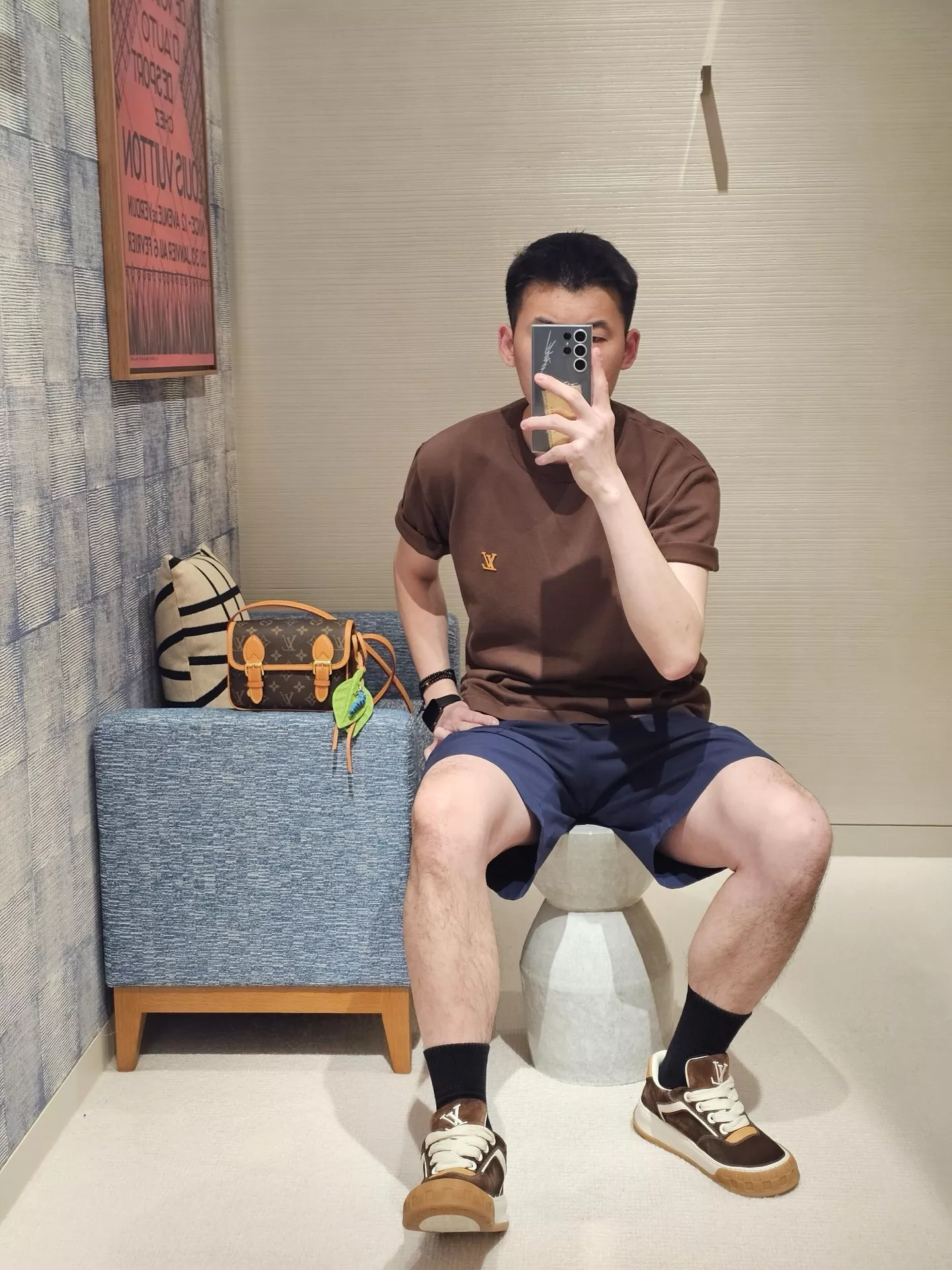 루이비통 로고 포인트 반소매 라운드 티셔츠 상세 이미지 35