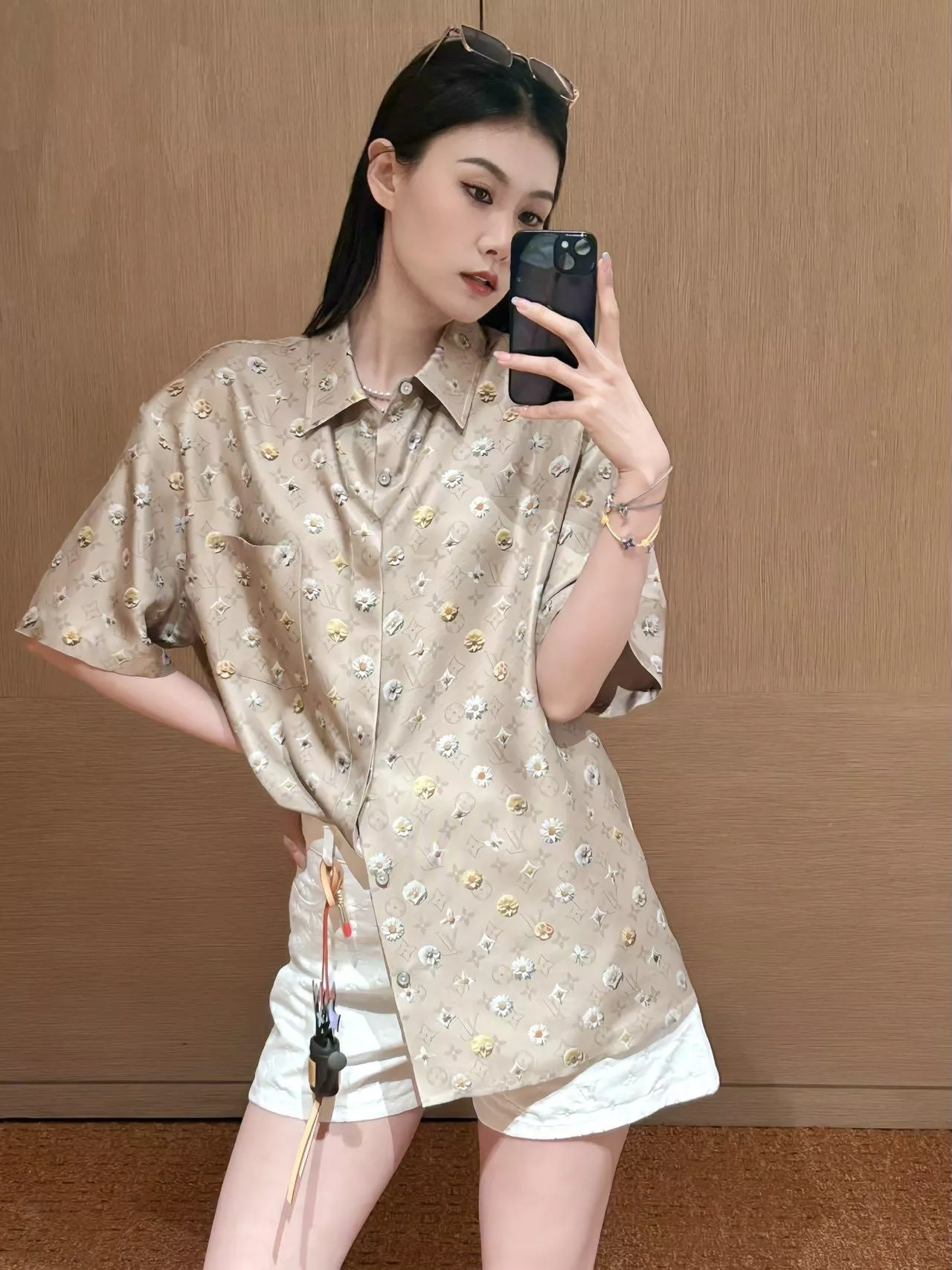 루이비통 모노그램 프린트 반소매 셔츠 상세 이미지 19