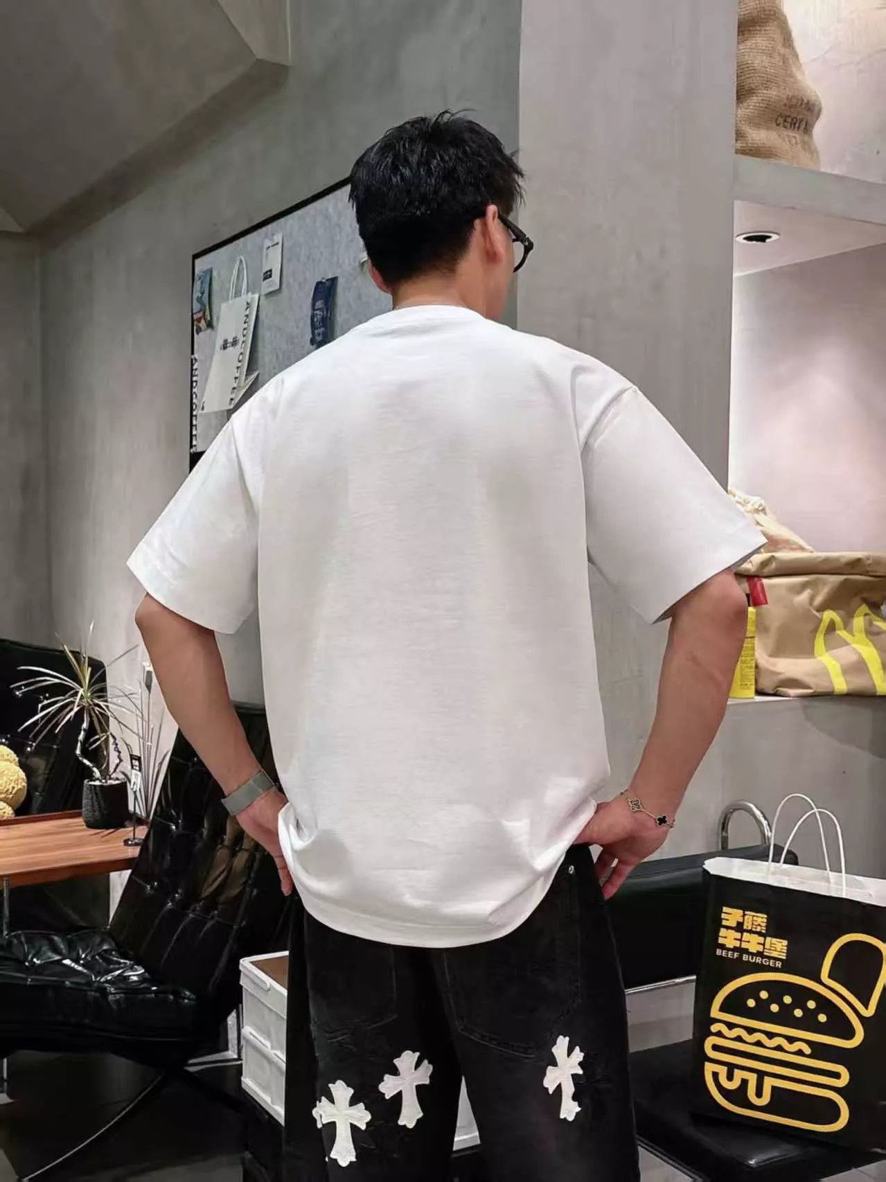 프라다 로프 로고 자수 반소매 상의 상세 이미지 17