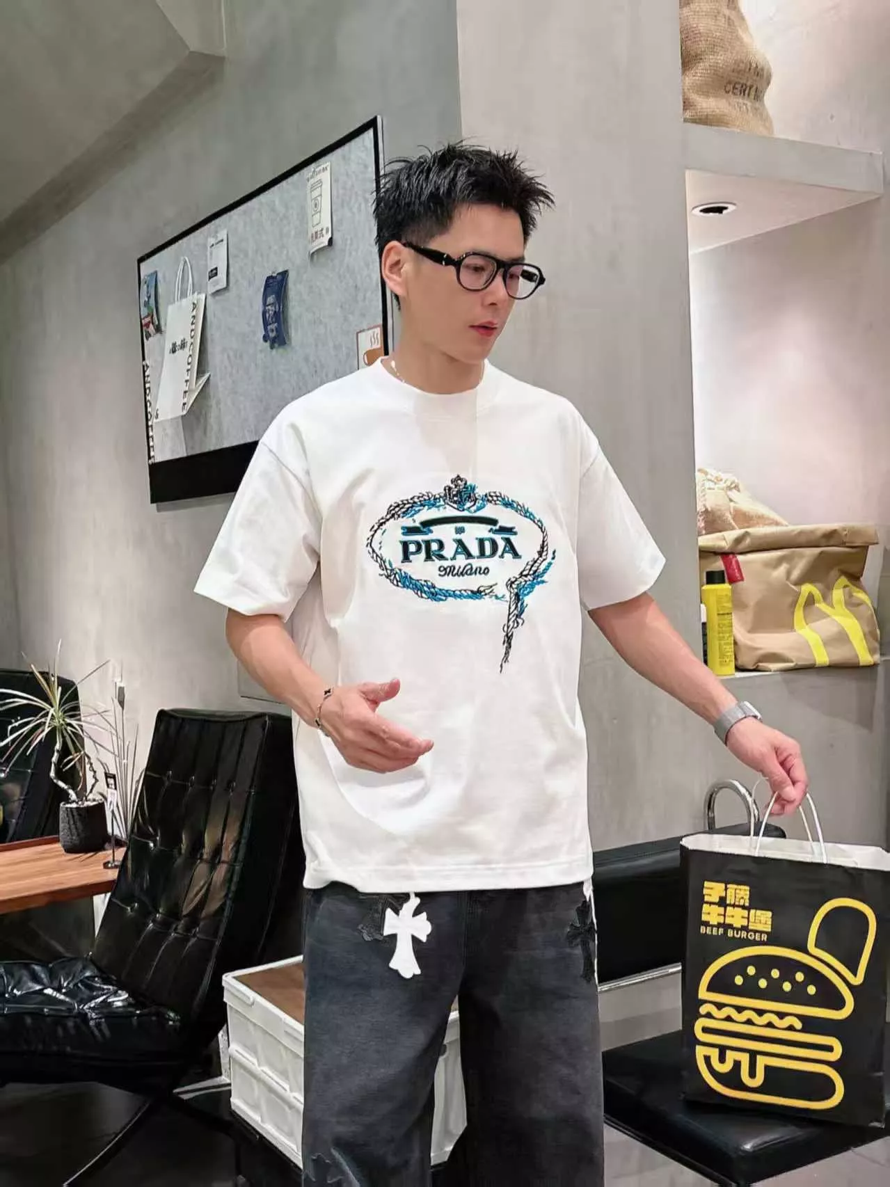프라다 로프 로고 자수 반소매 상의 상세 이미지 16