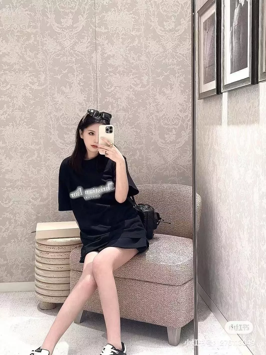 디올 렌더링 레터 자수 반소매 상세 이미지 12