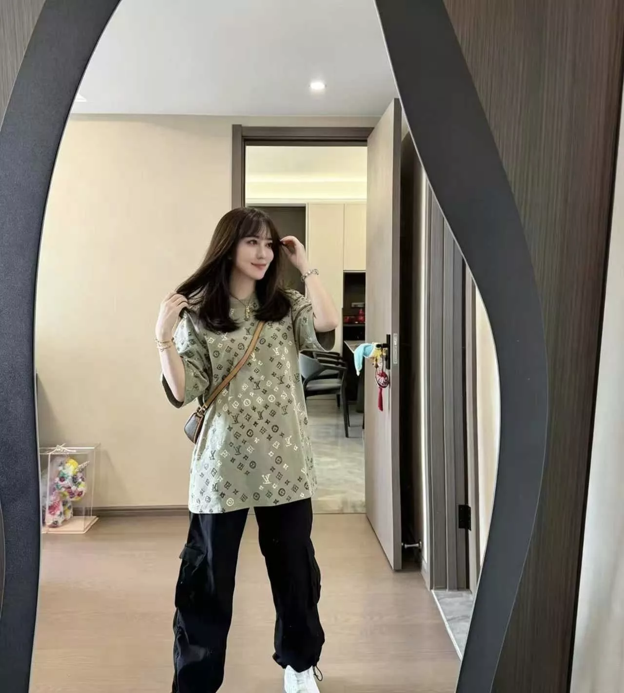 루이비통 모노그램 그라데이션 반소매 상세 이미지 12