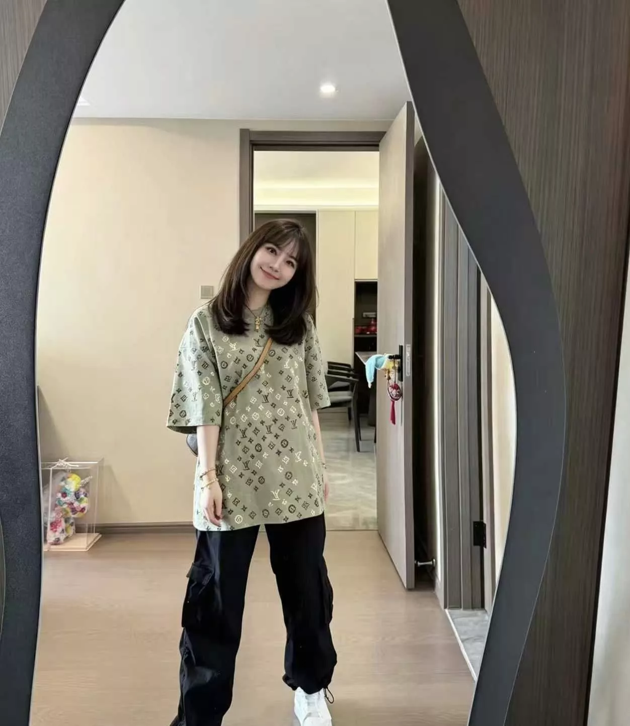 루이비통 모노그램 그라데이션 반소매 상세 이미지 13