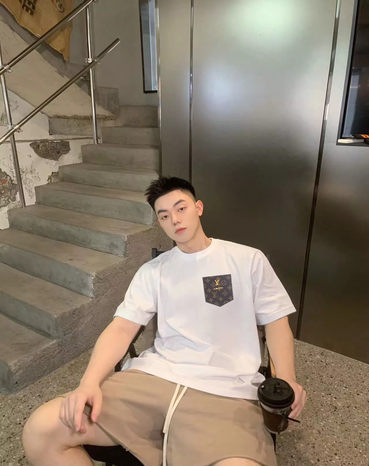 루이비통 모노그램 포켓 반소매 탑 상세 이미지 11