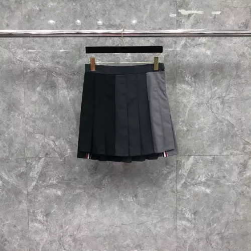 톰브라운 삼색 배색 플리츠 스커트