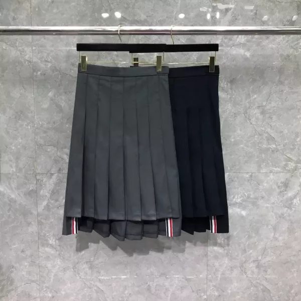 톰브라운 삼선 안감 플리츠 스커트