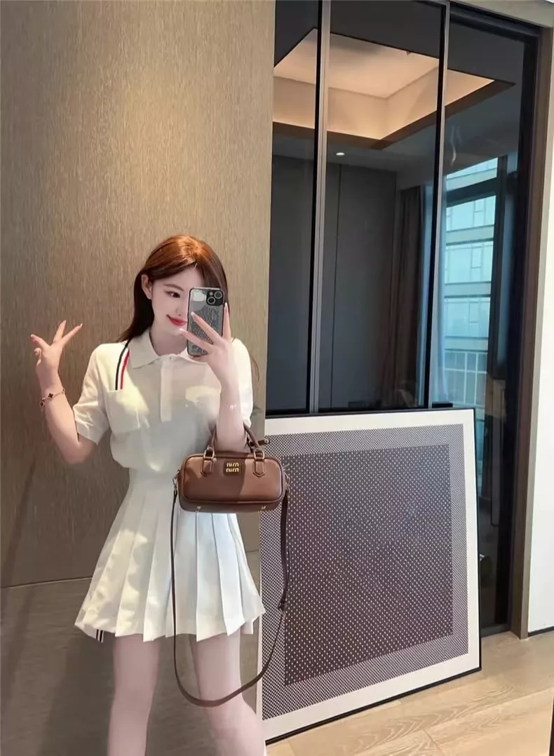 톰브라운 배색 스트라이프 카라 니트 폴로 상세 이미지 23