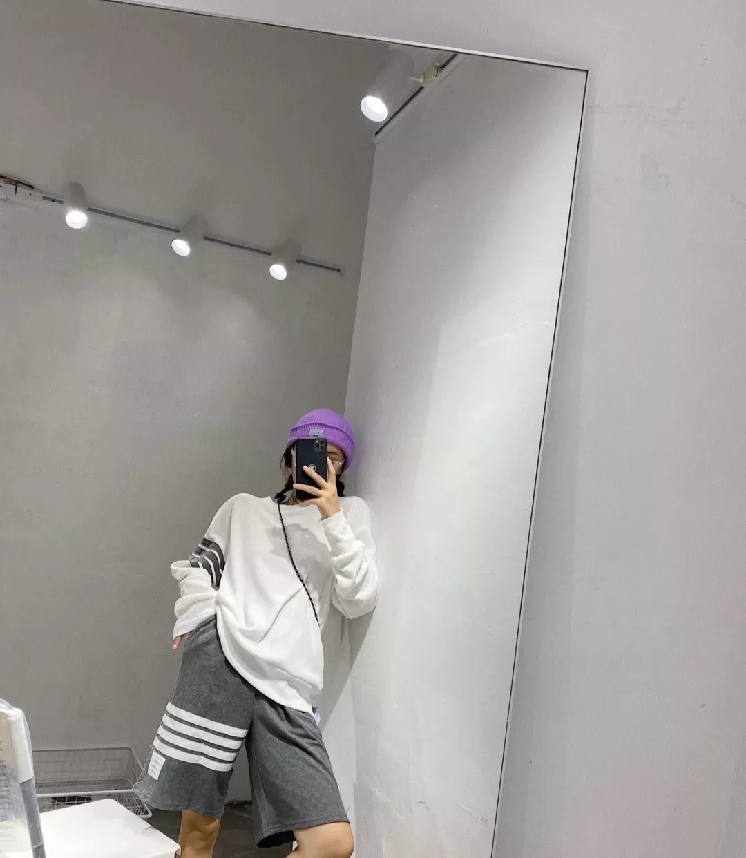 톰브라운 클래식 사선 스트라이프 쇼츠 상세 이미지 11