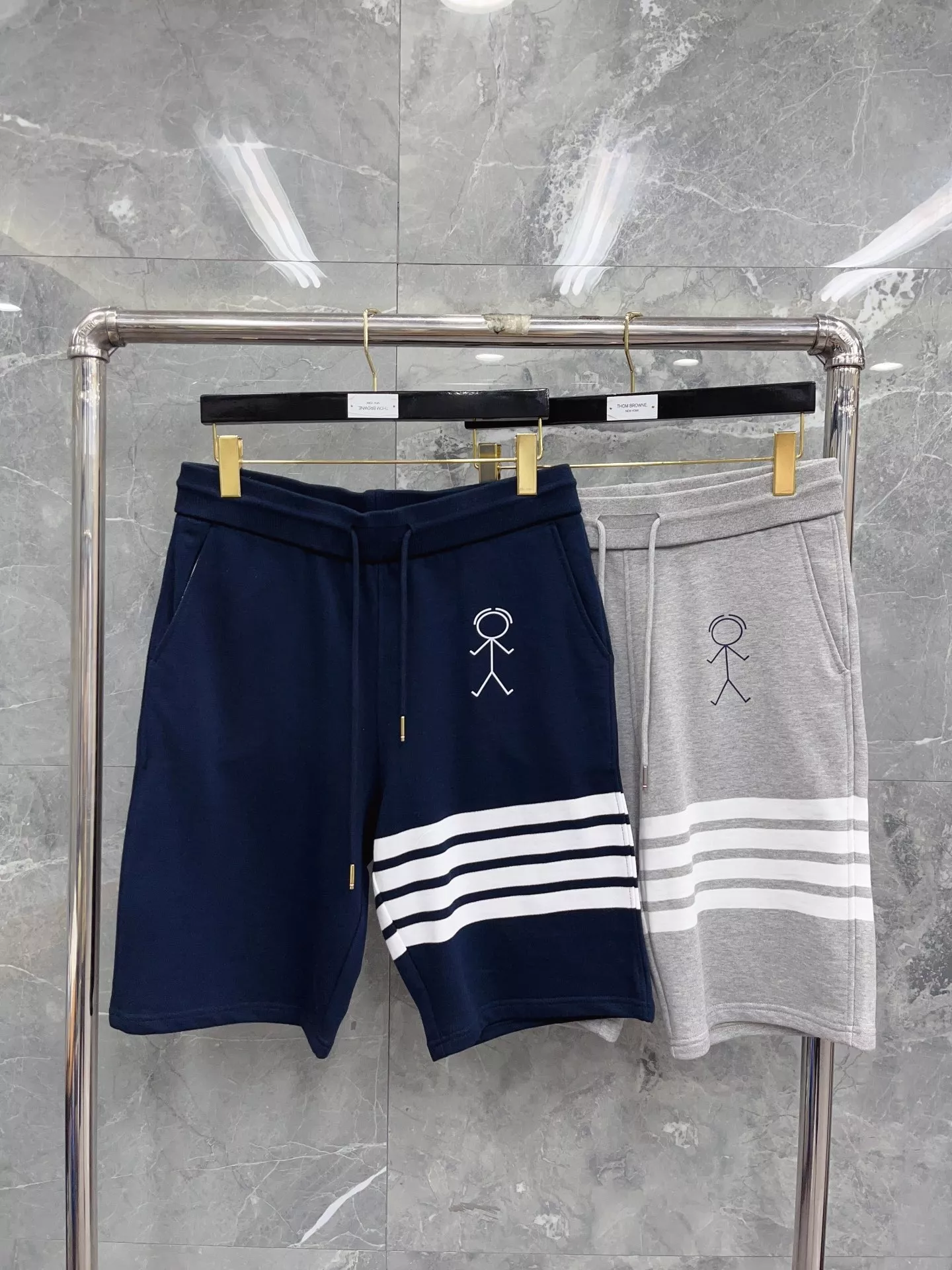 톰브라운 자수 포인트 코튼 쇼츠 상세 이미지 3