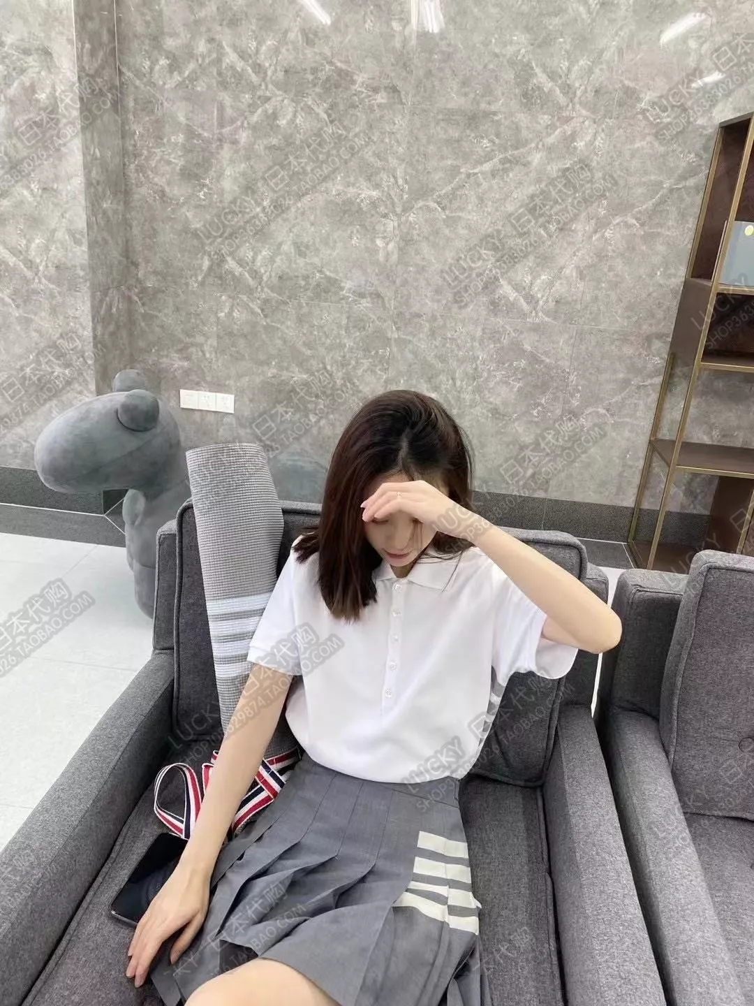 톰브라운 사이드 스트라이프 반소매 폴로 티셔츠 상세 이미지 33