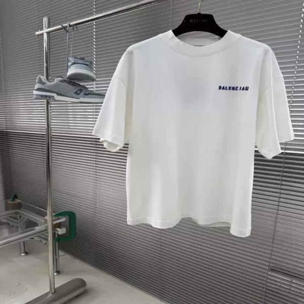 발렌시아가 클래식 로고 비즈 자수 티셔츠