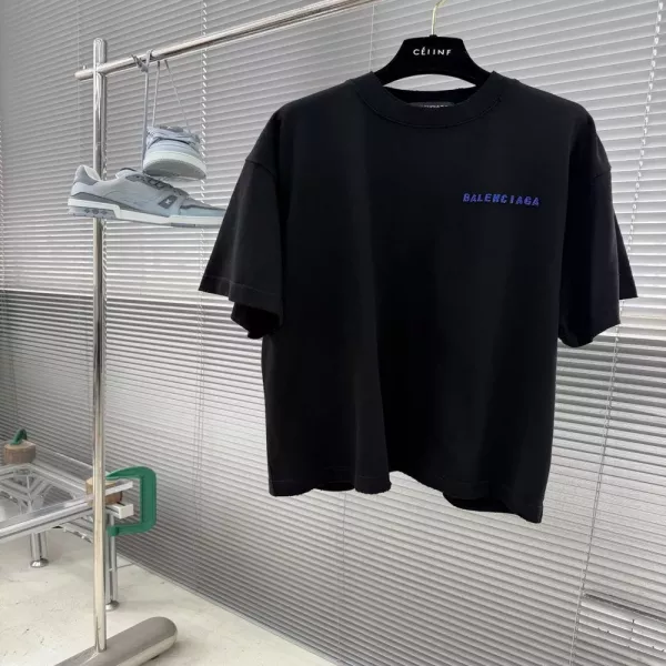 발렌시아가 로고 자수 오버핏 반소매 티셔츠