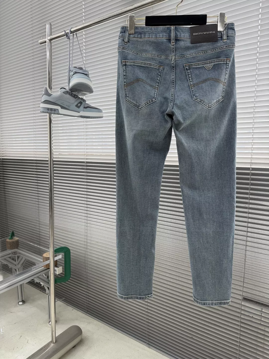 아르마니 남성 스트레이트 데님 팬츠 상세 이미지 2
