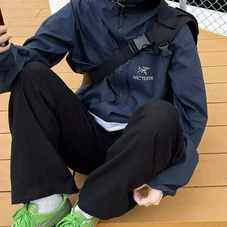 아크테릭스 경량 후드 바람막이 재킷 상세 이미지 11
