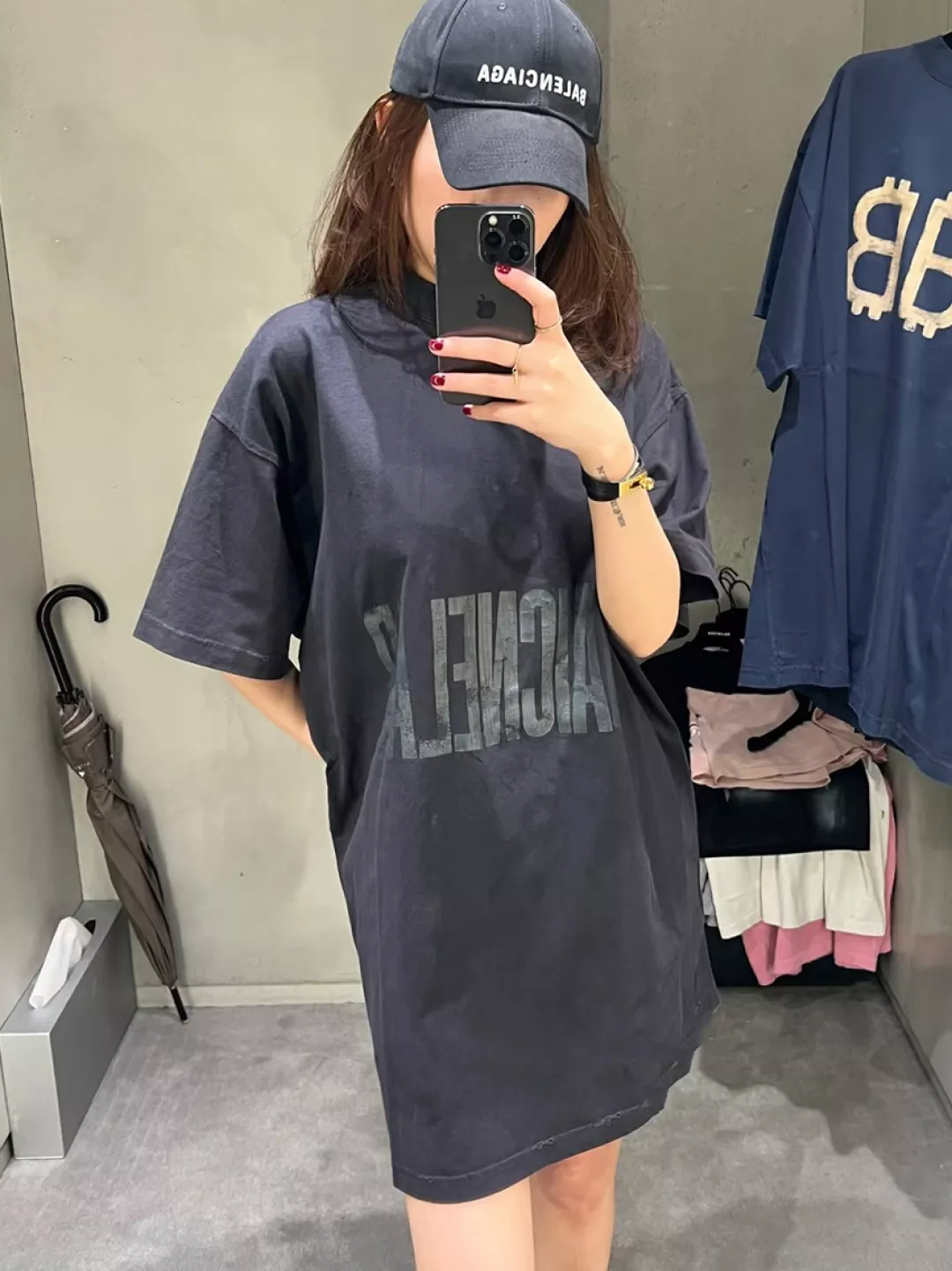 발렌시아가 SS 로고 프린트 라운드 반팔 티셔츠 상세 이미지 11
