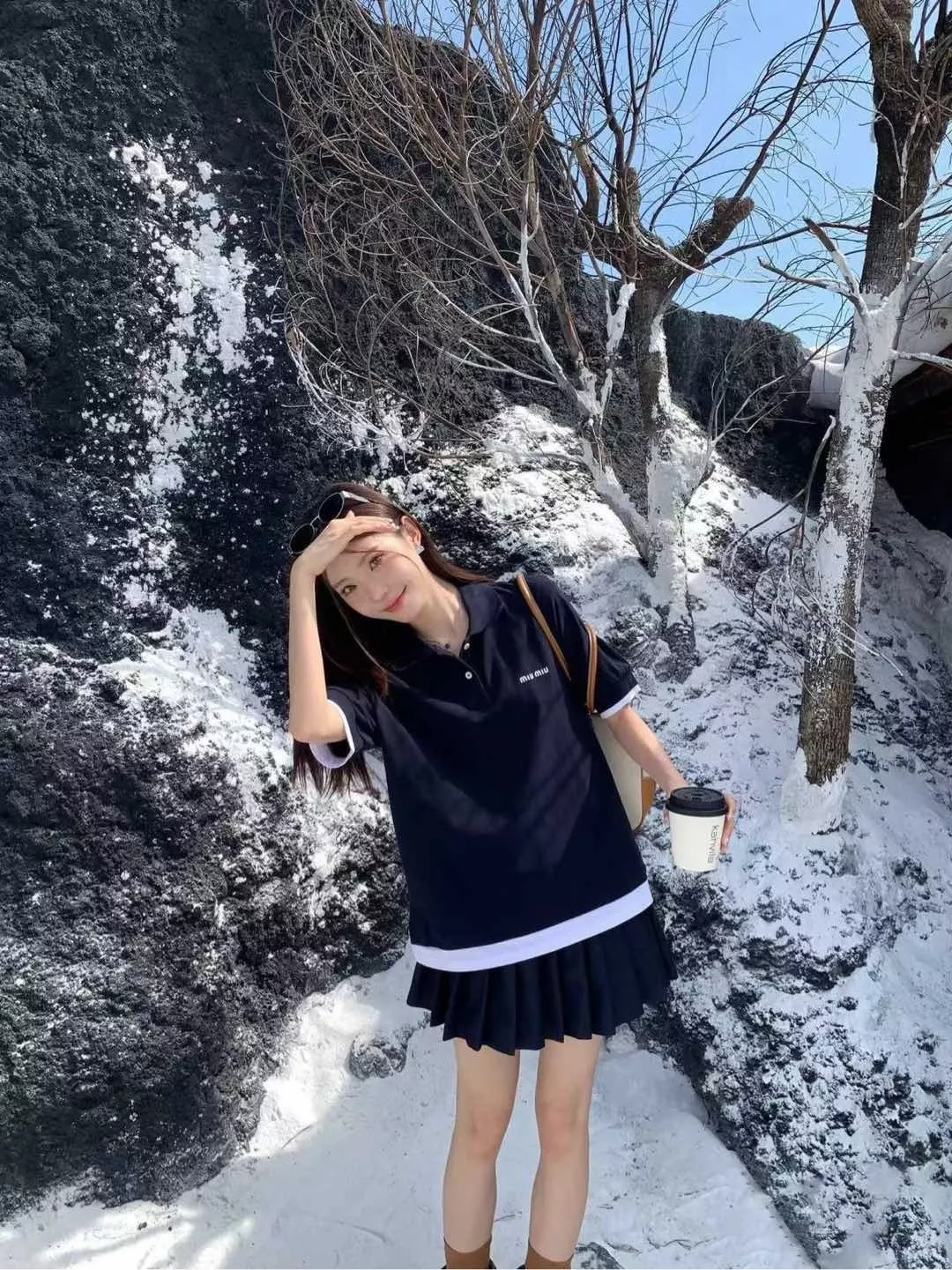 미우미우 클래식 로고 자수 배색 폴로 상의 상세 이미지 14