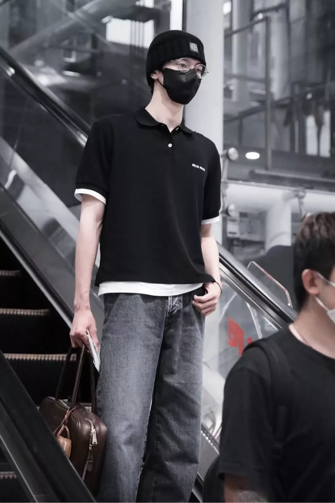 미우미우 클래식 로고 자수 배색 폴로 상의 상세 이미지 13