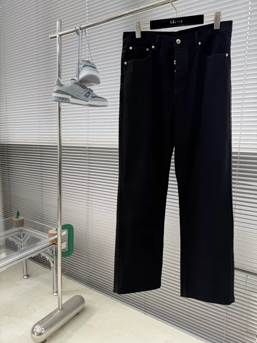 디올 블랙 마이크로 부츠컷 데님 팬츠 상세 이미지 1