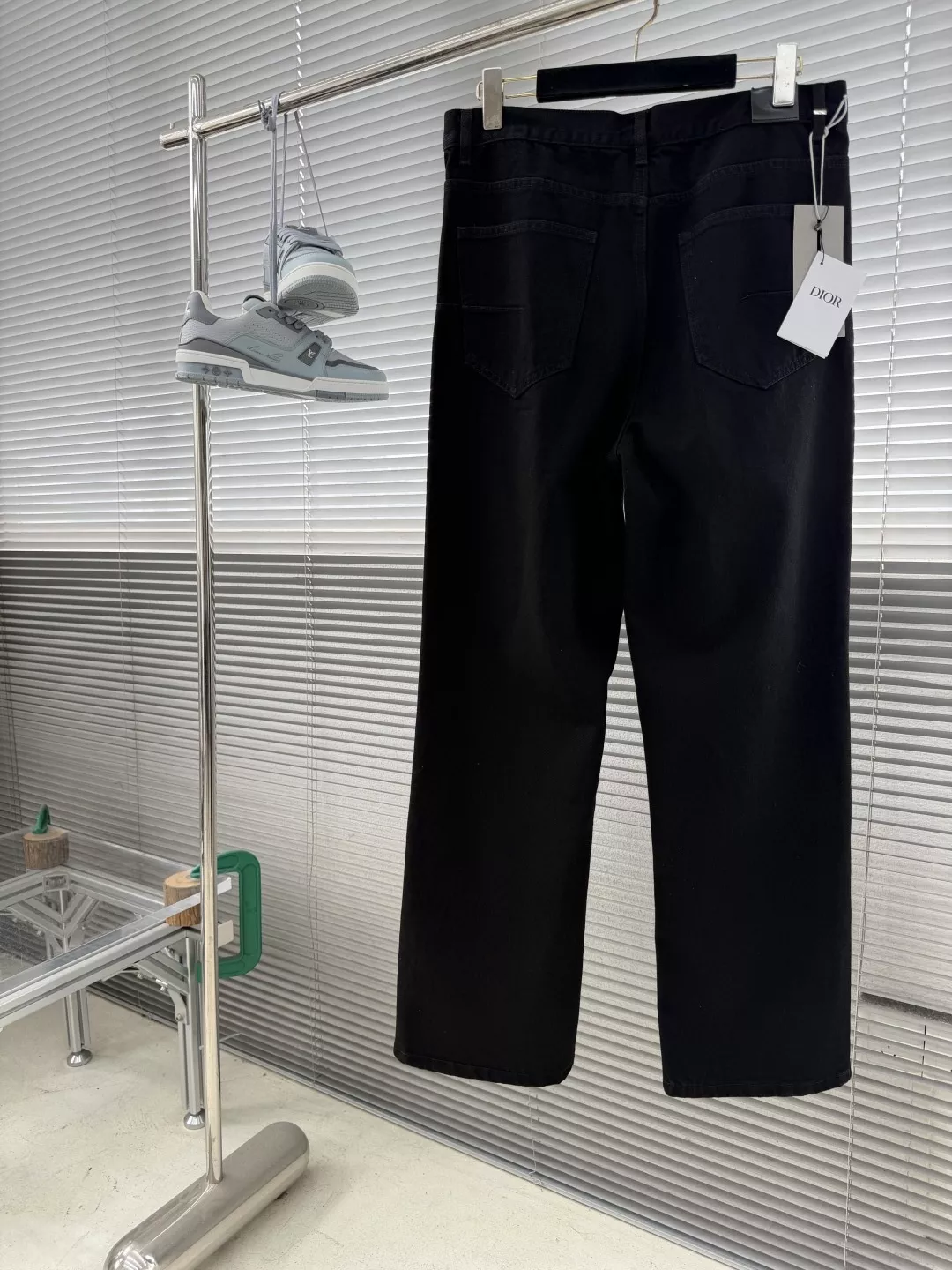 디올 블랙 마이크로 부츠컷 데님 팬츠 상세 이미지 2