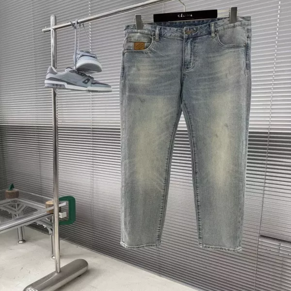 루이비통 자수 로고 워싱 데님 팬츠