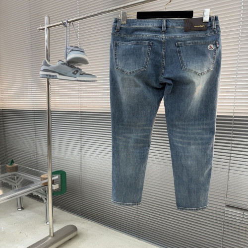 몽클레어 로고 자수 포인트 데님 팬츠
