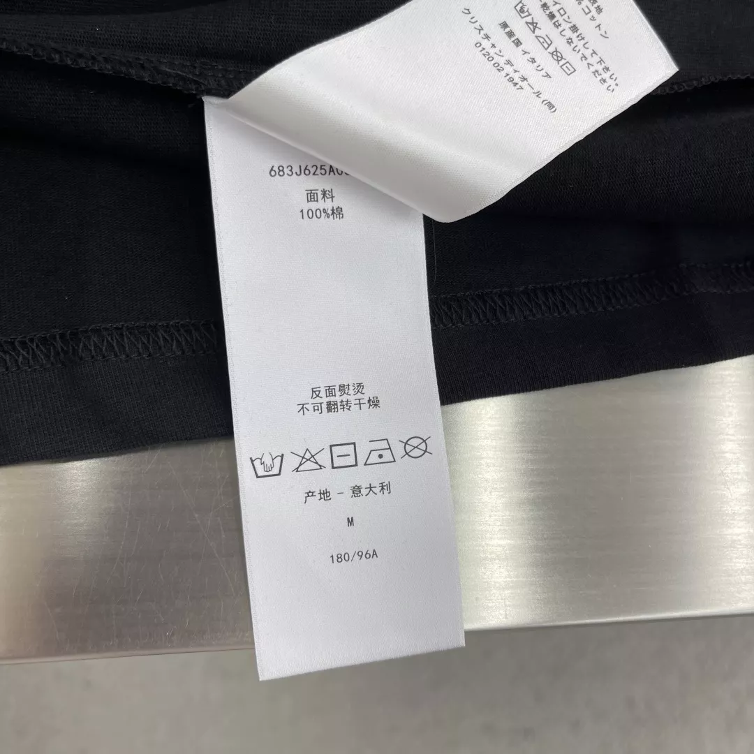 디올 자수 그래픽 코튼 티셔츠 상세 이미지 16