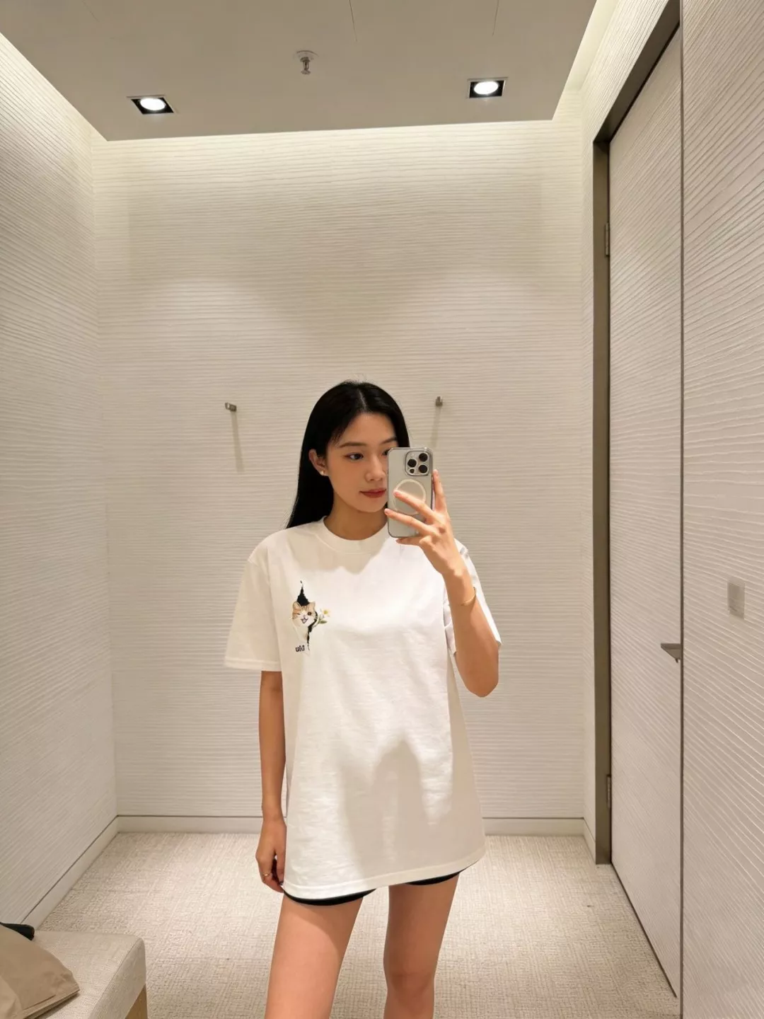 디올 고양이 자수 로고 반소매 티셔츠 상세 이미지 22