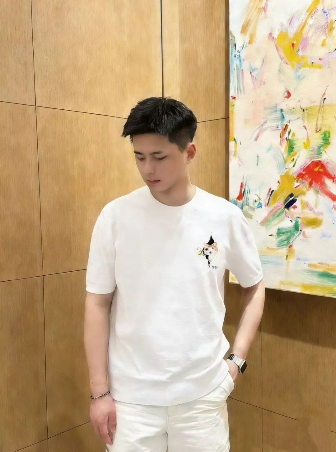 디올 고양이 자수 로고 반소매 티셔츠 상세 이미지 21