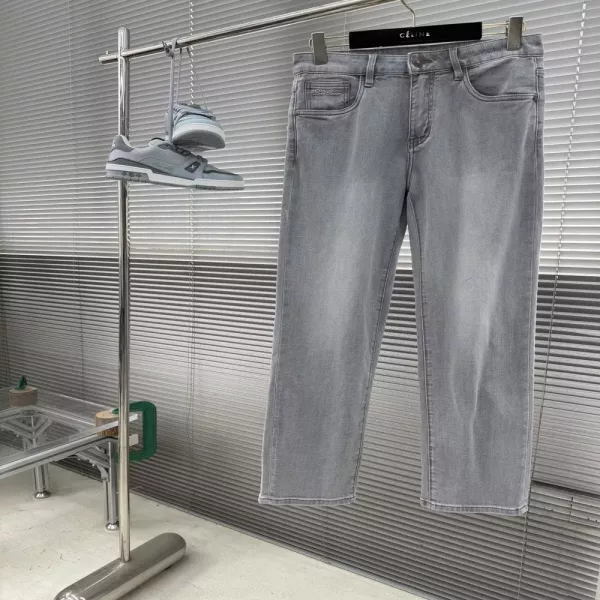 프라다 워시드 스트레이트 데님 팬츠
