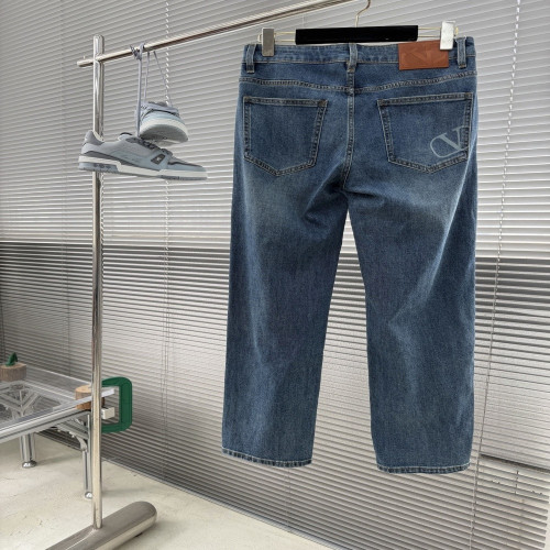 발렌티노 워시드 스트레이트 데님 팬츠