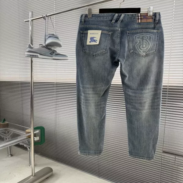 버버리 워싱 데님 팬츠