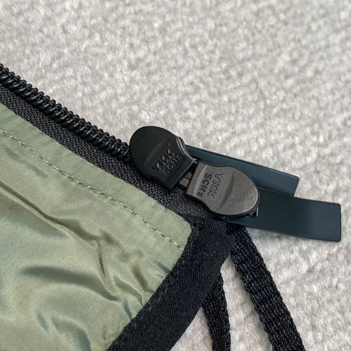 몽클레어 후드 경량 나일론 방풍 집업 베스트 상세 이미지 18