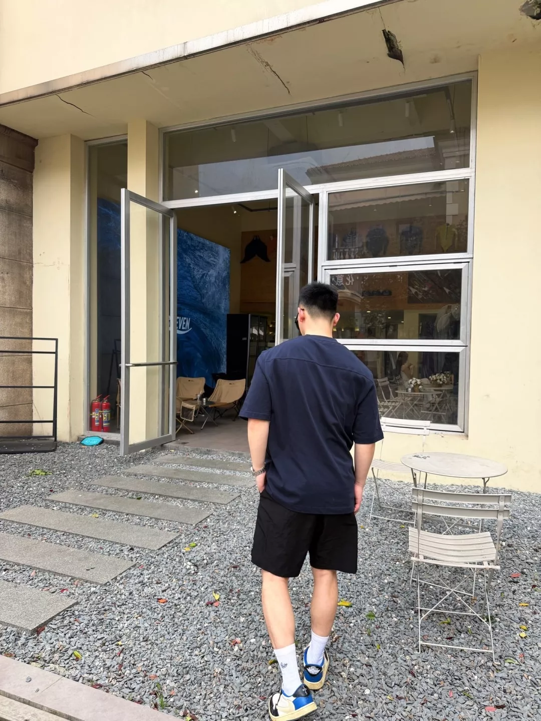 구찌 클래식 로고 자수 반소매 티셔츠 상세 이미지 24