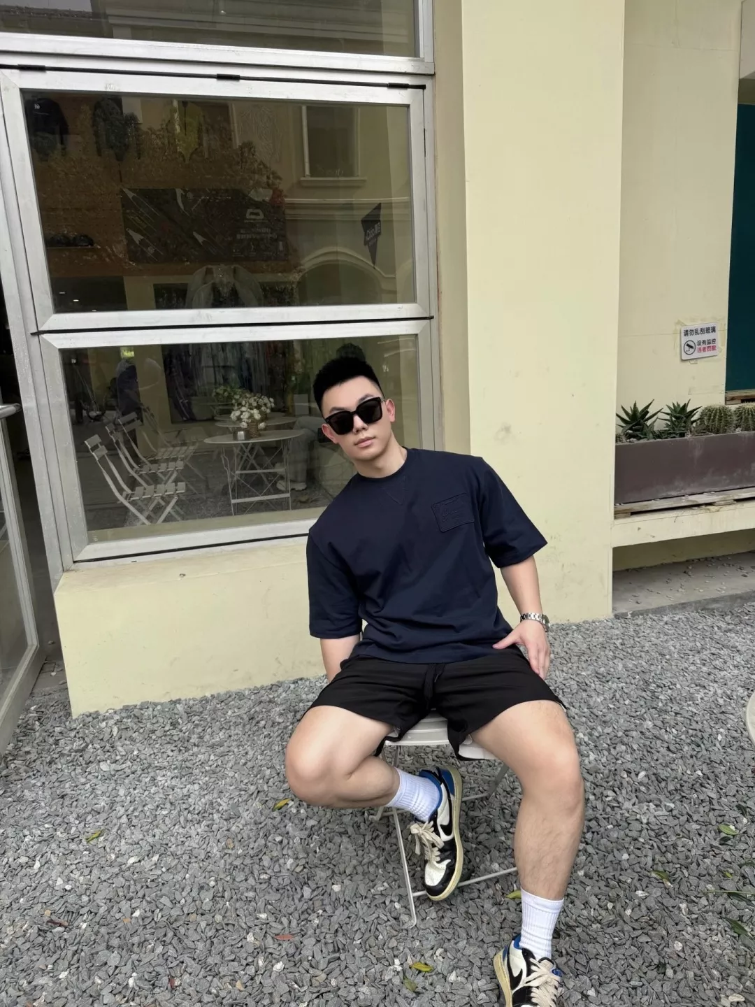 구찌 클래식 로고 자수 반소매 티셔츠 상세 이미지 25
