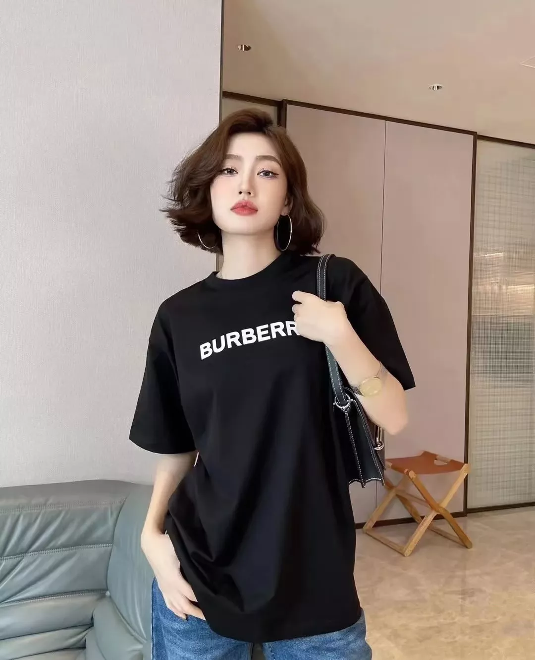 버버리 클래식 로고 프린트 반소매 티셔츠 상세 이미지 21