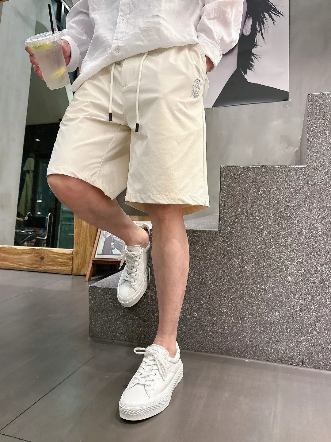브루넬로쿠치넬리 배지 자수 드로스트링 쇼츠 상세 이미지 24