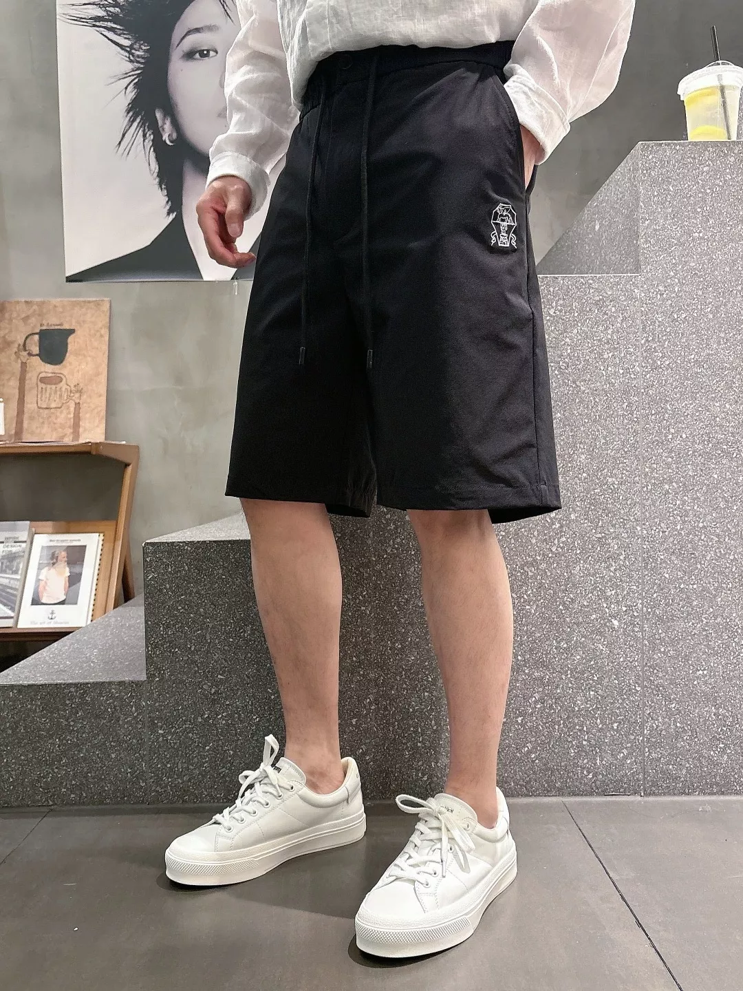 브루넬로쿠치넬리 배지 자수 드로스트링 쇼츠 상세 이미지 26