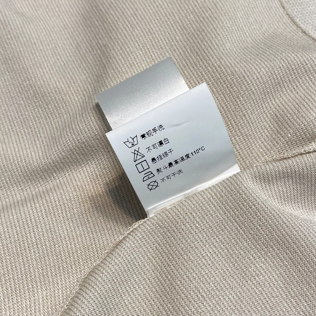 브루넬로쿠치넬리 클래식 배지 자수 반팔 니트 상세 이미지 17