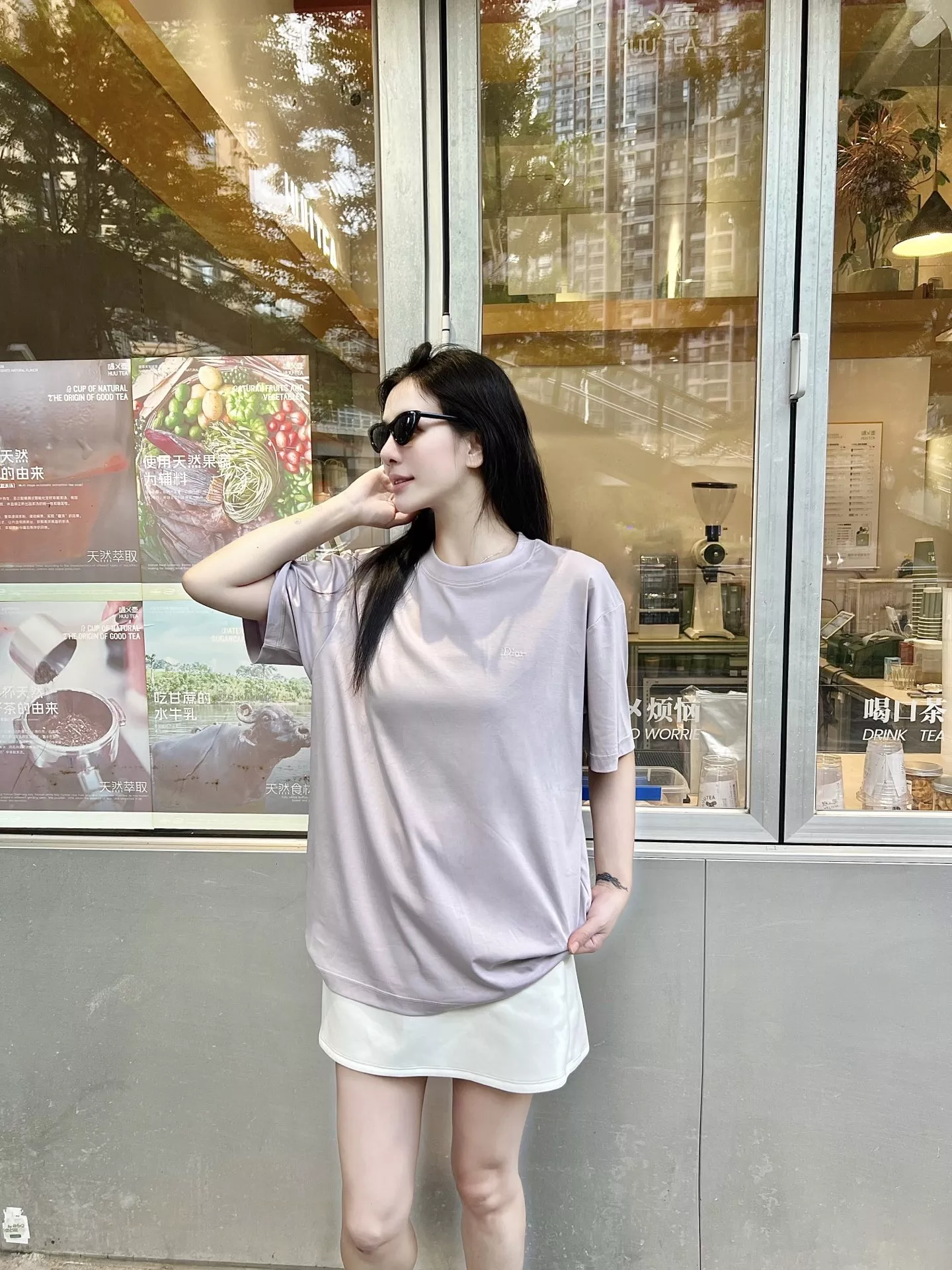 디올 로고 자수 라운드넥 반팔 티셔츠 상세 이미지 20